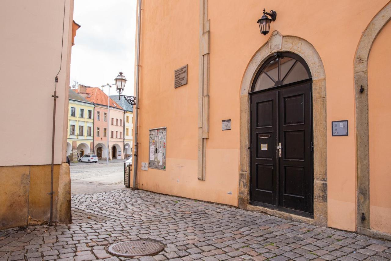 Penzion Amatka Hotel Hradec Kralove Exterior photo