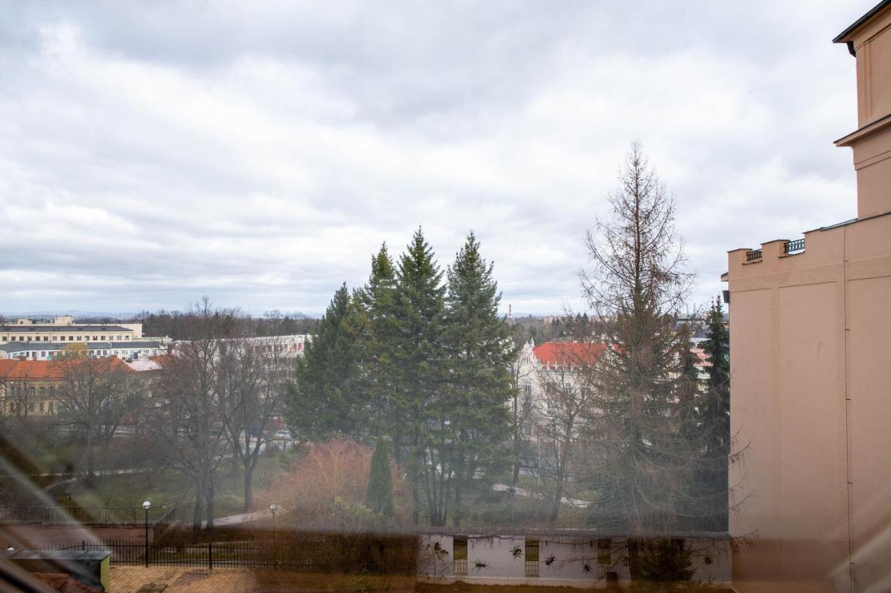 Penzion Amatka Hotel Hradec Kralove Exterior photo